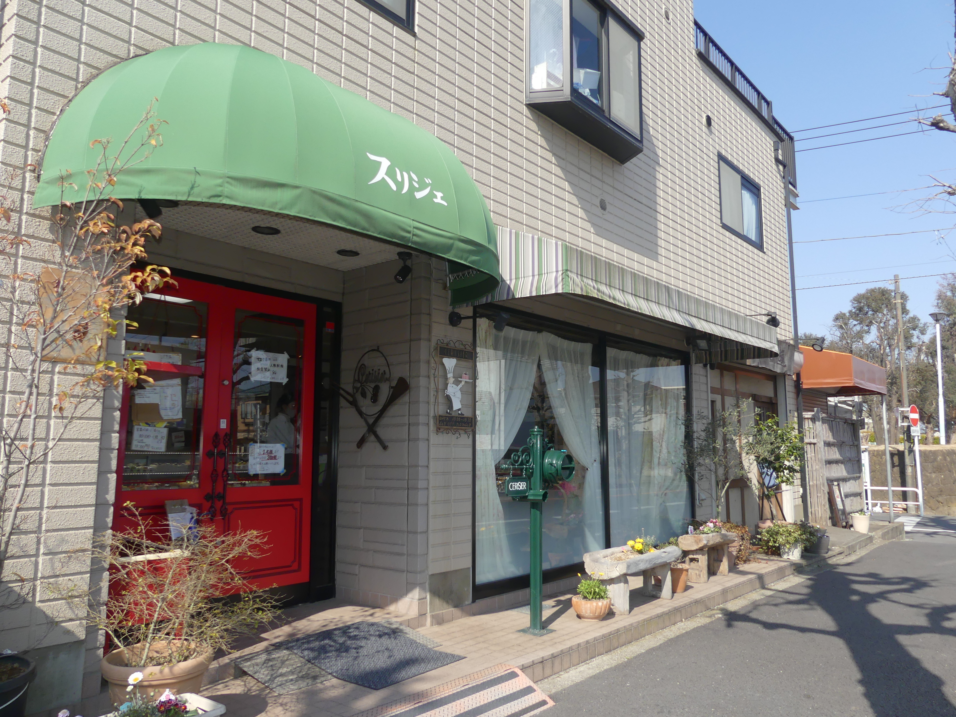 閑静な住宅街で人気の店です