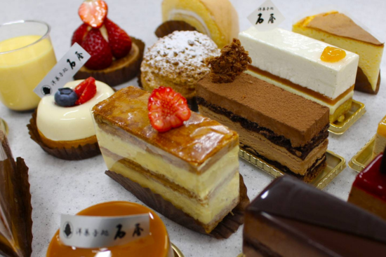 和テイストをミックスしたケーキやショコラ