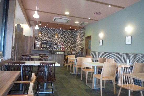 店舗限定メニューもある人気店!