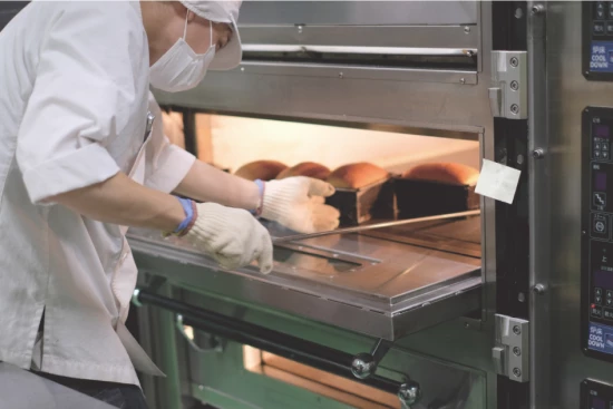 国産小麦100％、できる限り有機・国産の食材を使用した添加物不使用のパン