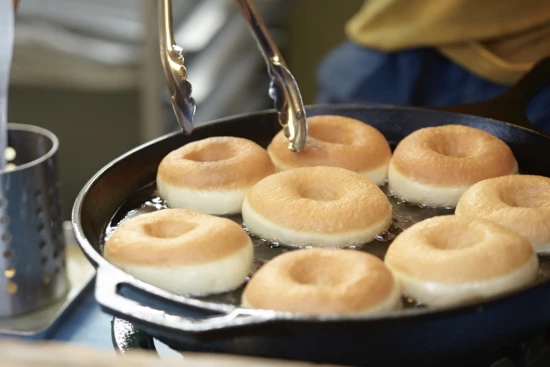 手作りのふわふわもちもちドーナツ