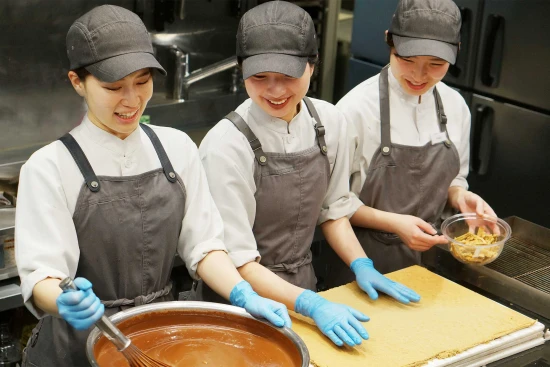 スタッフ同士で意見を出し合いながら、お店づくりに関われる環境