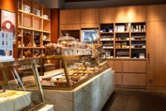 La Pâtisserie Cyril Lignac（ラ・パティスリー・シリル リニャック）の職場写真