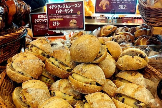 イスズベーカリー 元町店の職場写真